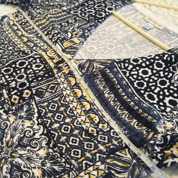 Christopher & Banks 1-button closure 3/4 sleeve Sweater Size Large - Picture 5 of 9